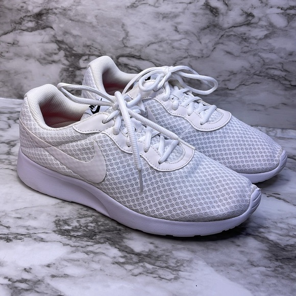 Nike Tanjun White Casual Athletic running Sneakers for finish line size US10 - Picture 14 of 14